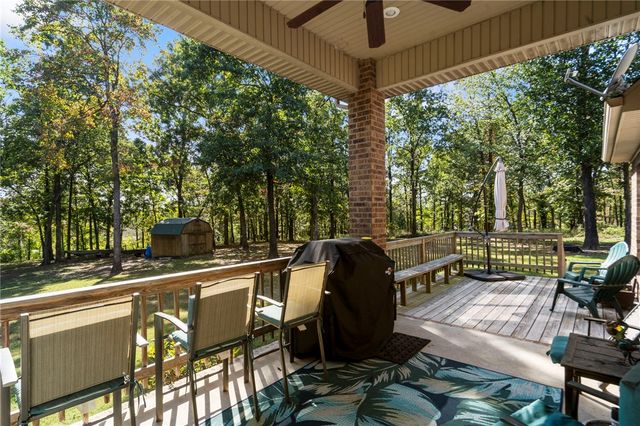 477 NE Duke Hill Road, Highfill, AR 72713