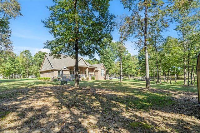 477 NE Duke Hill Road, Highfill, AR 72713