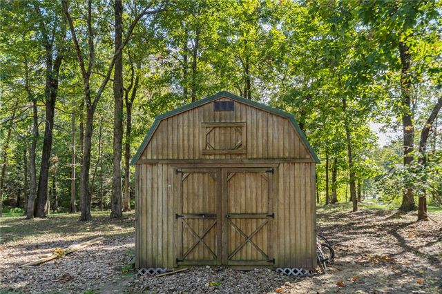 477 NE Duke Hill Road, Highfill, AR 72713