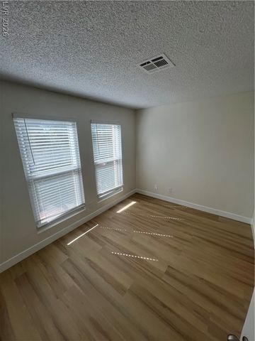 3939 South Torrey Pines Drive, Las Vegas, NV 89103