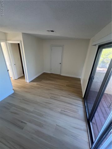 3939 South Torrey Pines Drive, Las Vegas, NV 89103