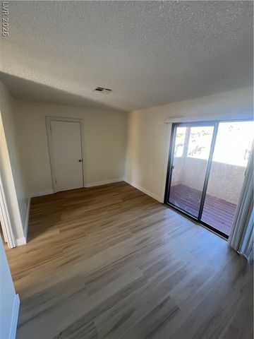 3939 South Torrey Pines Drive, Las Vegas, NV 89103