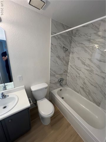 3939 South Torrey Pines Drive, Las Vegas, NV 89103