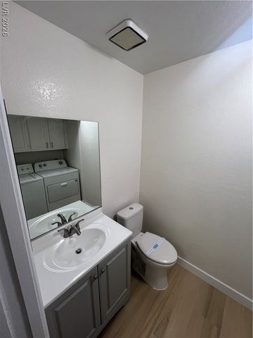 3939 South Torrey Pines Drive, Las Vegas, NV 89103