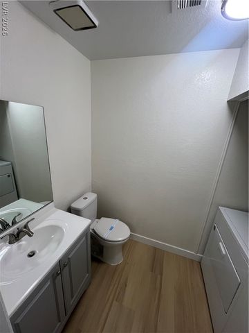3939 South Torrey Pines Drive, Las Vegas, NV 89103