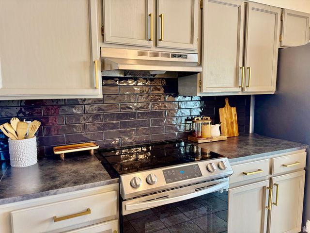 6048 W CONTADORA LN, West Valley City, UT 84128