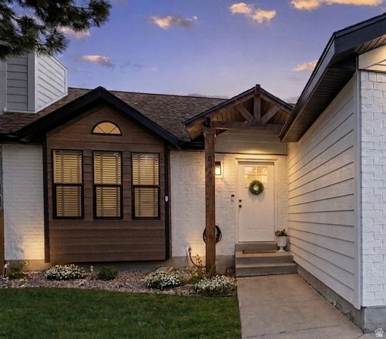6048 W CONTADORA LN, West Valley City, UT 84128