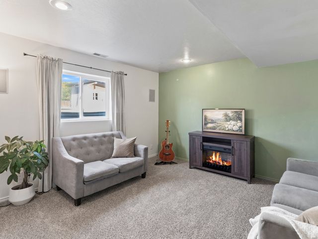 6048 W CONTADORA LN, West Valley City, UT 84128