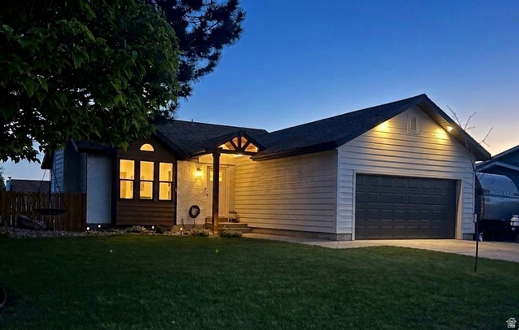6048 W CONTADORA LN, West Valley City, UT 84128