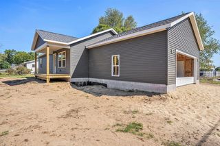 1366 South Wolf Lake Road, Muskegon, MI 49442
