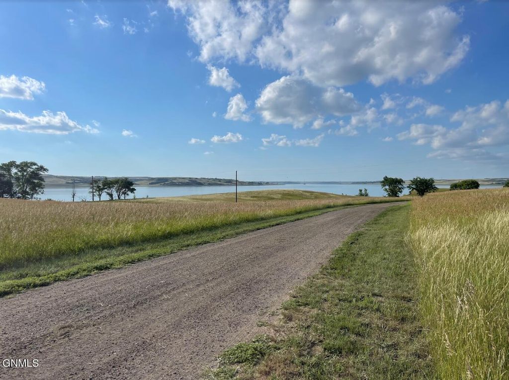 Lot 22 Little Beaver Bay Trail, Linton, ND 58552 photo 2