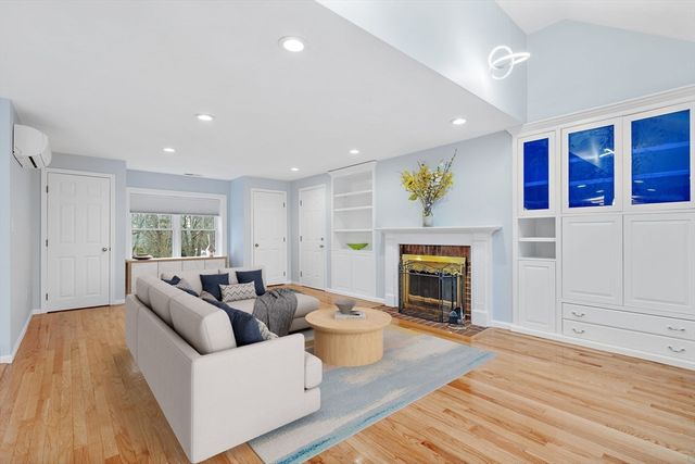 39 Desimone Drive, Marlborough, MA 01752