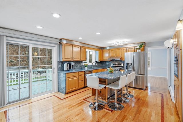 39 Desimone Drive, Marlborough, MA 01752