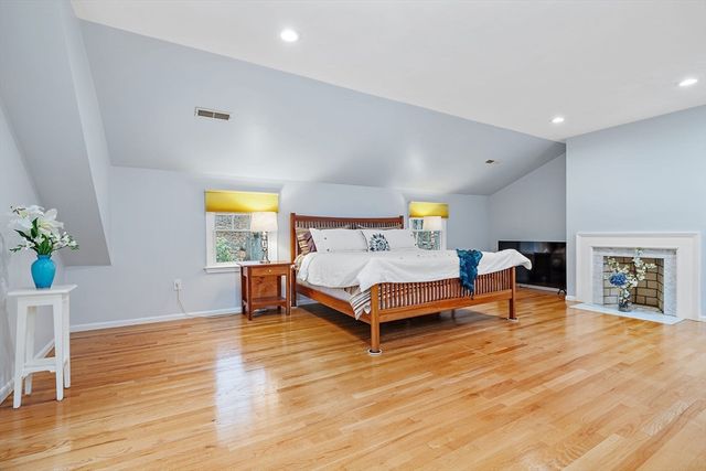 39 Desimone Drive, Marlborough, MA 01752