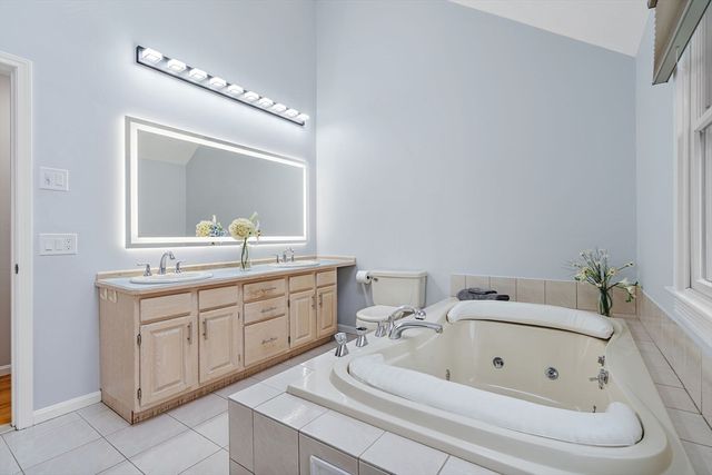 39 Desimone Drive, Marlborough, MA 01752