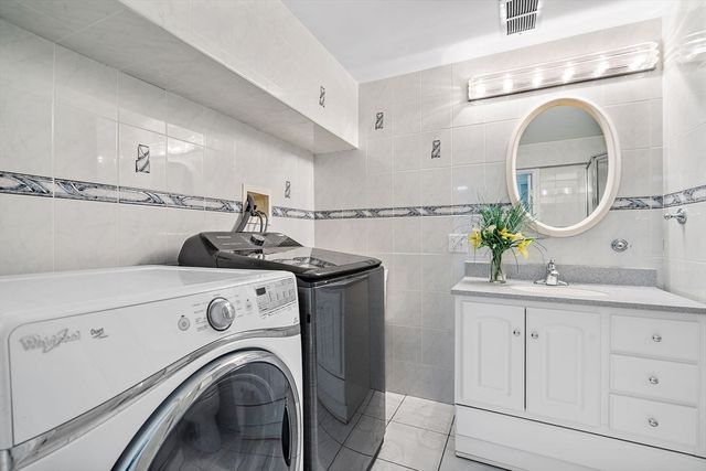 39 Desimone Drive, Marlborough, MA 01752