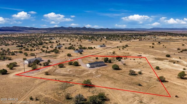 1496 E Whirlpool Drive, Paulden, AZ 86334