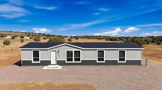 1496 E Whirlpool Drive, Paulden, AZ 86334