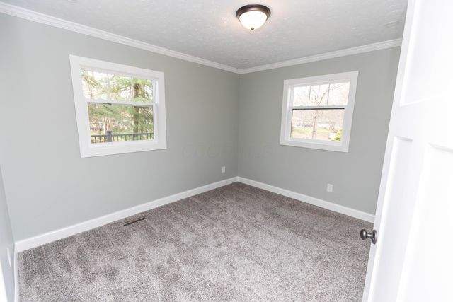 828 Terrace View Drive, Howard, OH 43028