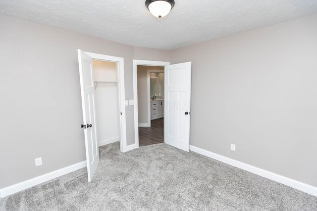 828 Terrace View Drive, Howard, OH 43028