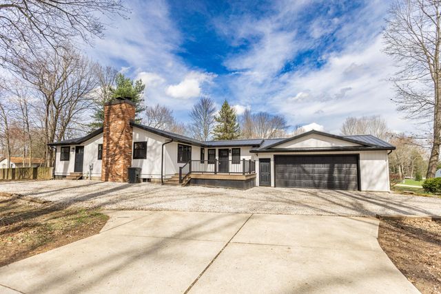 828 Terrace View Drive, Howard, OH 43028