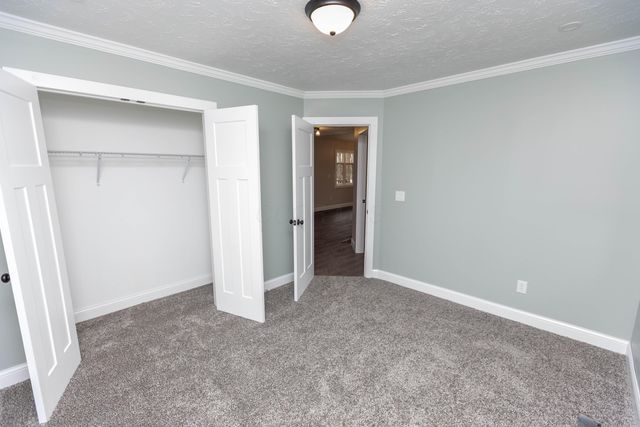 828 Terrace View Drive, Howard, OH 43028