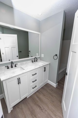 828 Terrace View Drive, Howard, OH 43028