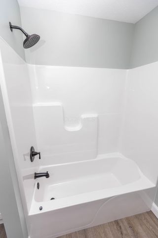 828 Terrace View Drive, Howard, OH 43028