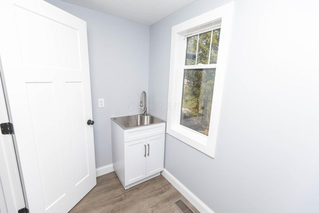 828 Terrace View Drive, Howard, OH 43028