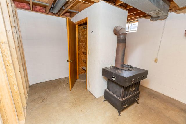 828 Terrace View Drive, Howard, OH 43028