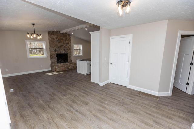 828 Terrace View Drive, Howard, OH 43028