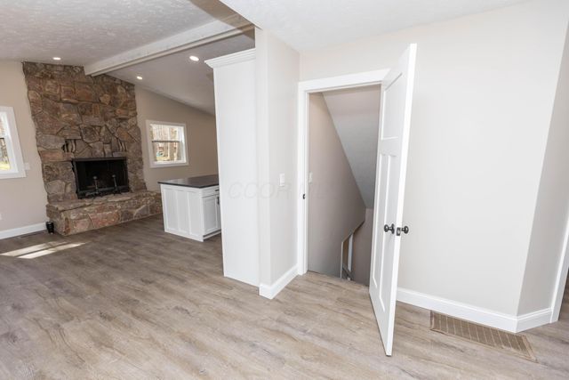 828 Terrace View Drive, Howard, OH 43028