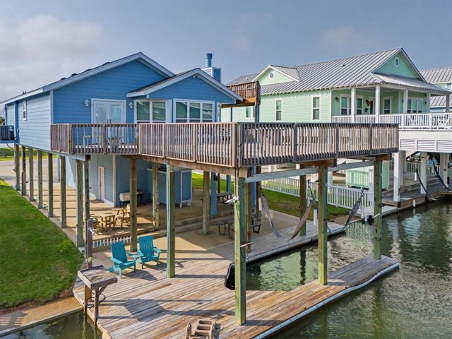 22101 Guadalupe Drive, Galveston, TX 77554