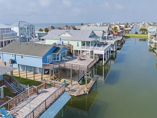 22101 Guadalupe Drive, Galveston, TX 77554