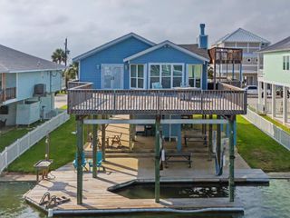 22101 Guadalupe Drive, Galveston, TX 77554