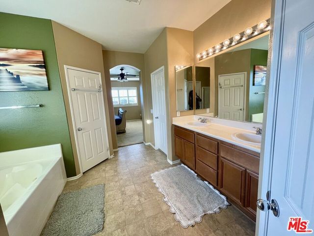 43637 59th Street, Lancaster, CA 93536