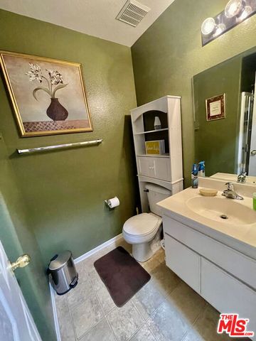 43637 59th Street, Lancaster, CA 93536