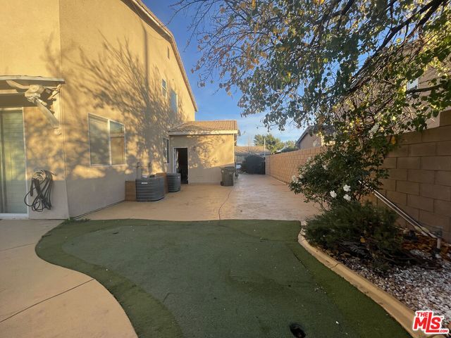 43637 59th Street, Lancaster, CA 93536