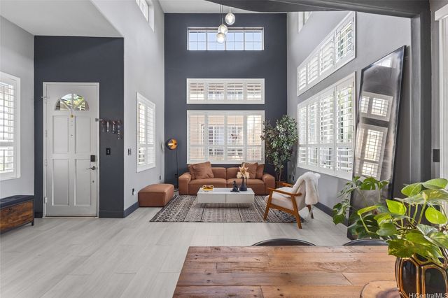 91-1010 Wahipana Street, Kapolei, HI 96707