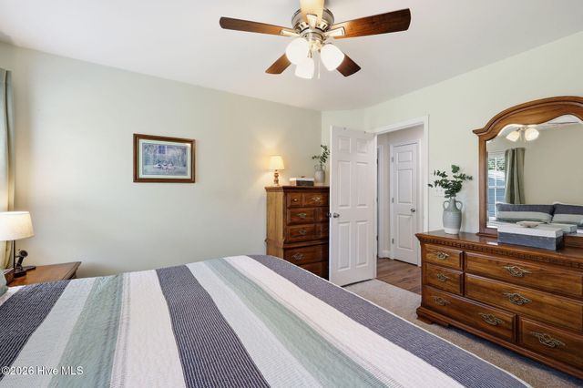 917 Starkland Way, Holly Springs, NC 27540