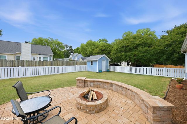 917 Starkland Way, Holly Springs, NC 27540