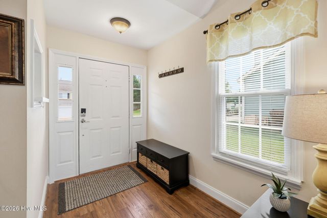 917 Starkland Way, Holly Springs, NC 27540