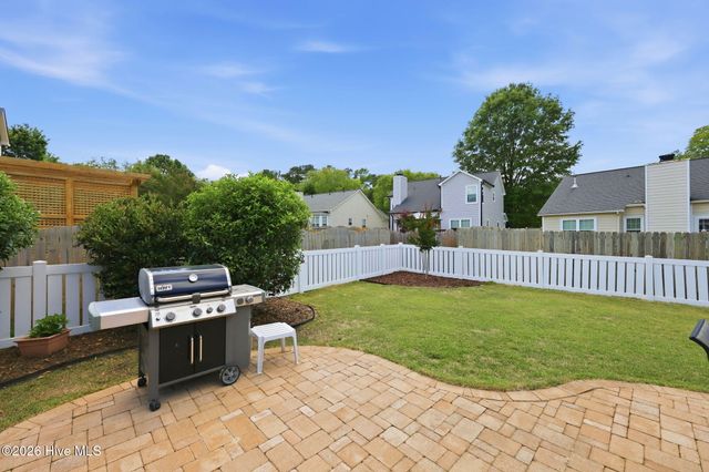 917 Starkland Way, Holly Springs, NC 27540