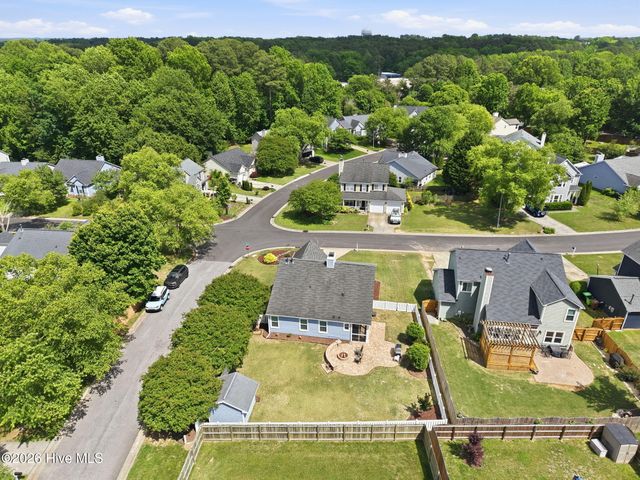 917 Starkland Way, Holly Springs, NC 27540