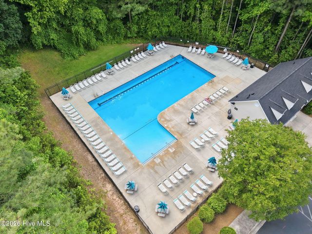917 Starkland Way, Holly Springs, NC 27540