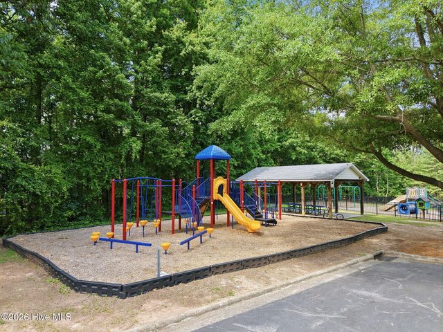 917 Starkland Way, Holly Springs, NC 27540