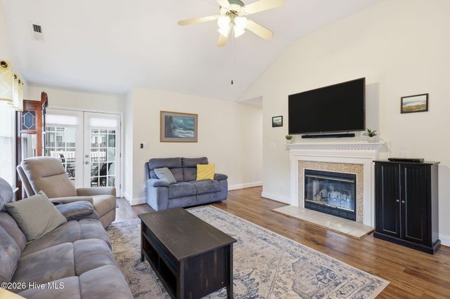 917 Starkland Way, Holly Springs, NC 27540
