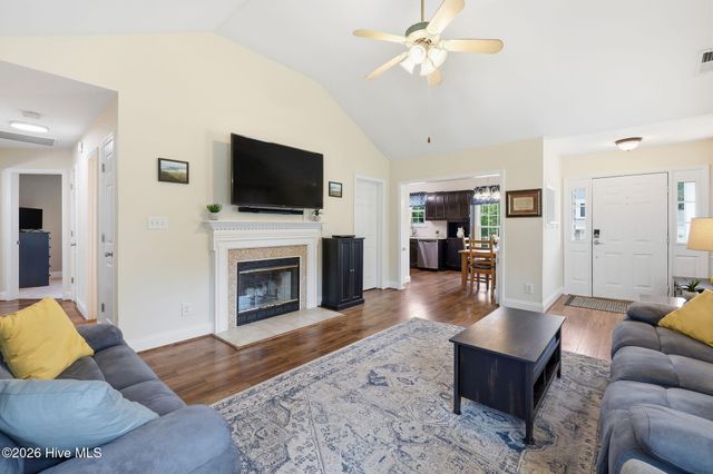 917 Starkland Way, Holly Springs, NC 27540