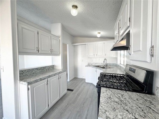 2717 Arrow 154, La Verne, CA 91750