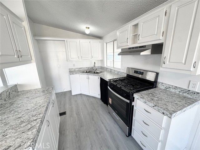 2717 Arrow 154, La Verne, CA 91750